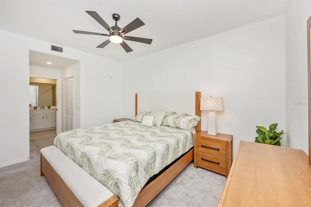 For Rent: $5,500 (2 beds, 2 baths, 1154 Square Feet)