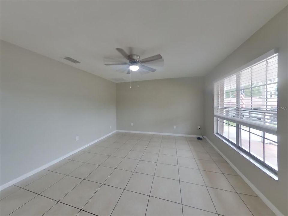 En Renta: $1,799 (3 camas, 2 baños, 1100 Pies cuadrados)