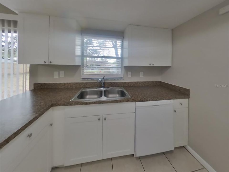 En Renta: $1,799 (3 camas, 2 baños, 1100 Pies cuadrados)