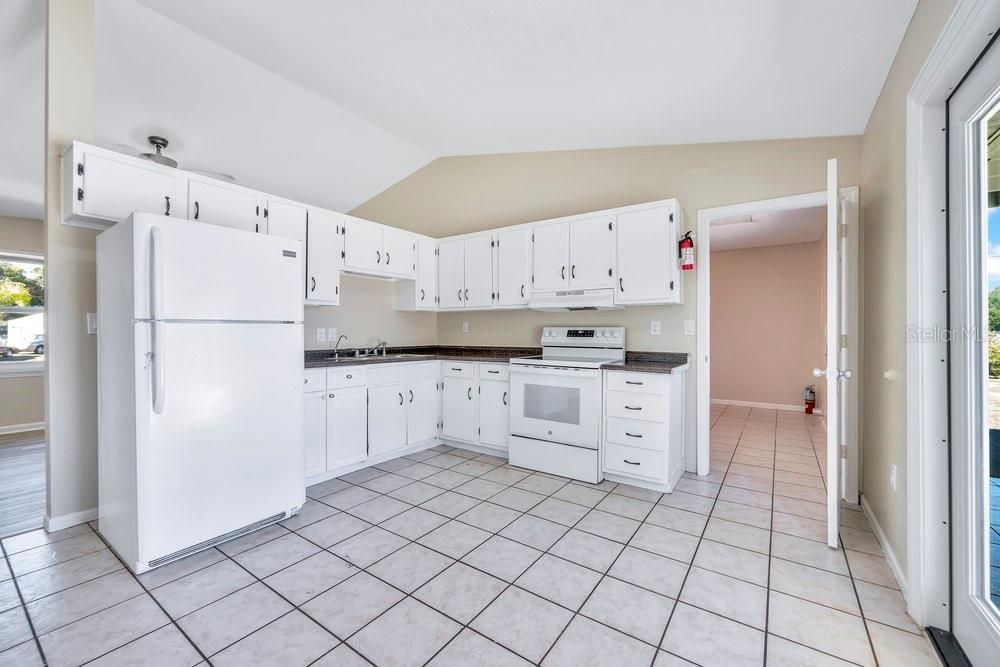For Sale: $340,000 (3 beds, 2 baths, 1225 Square Feet)