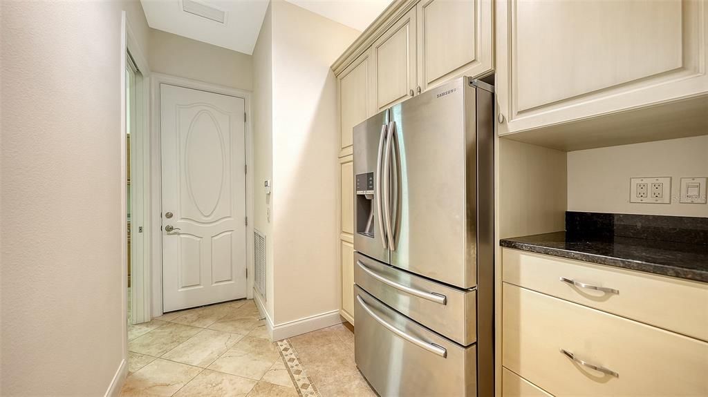 En Venta: $1,825,000 (4 camas, 4 baños, 4247 Pies cuadrados)