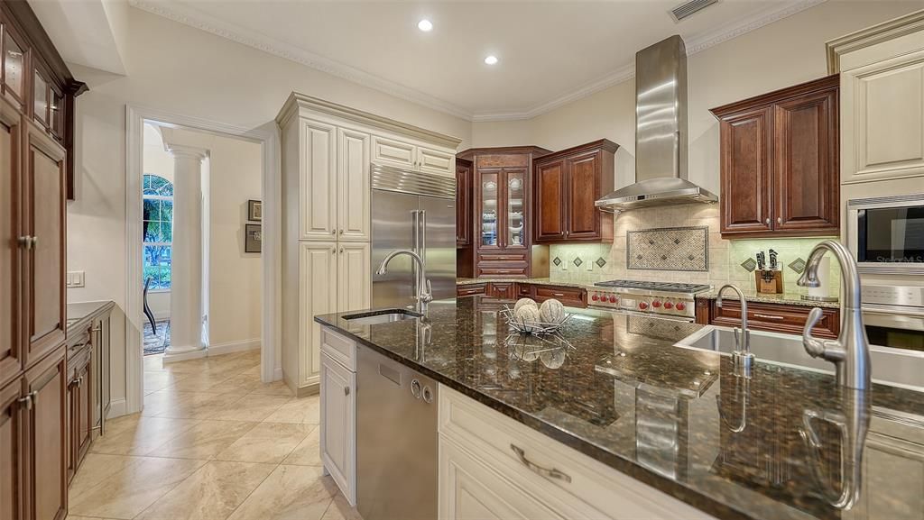 En Venta: $1,825,000 (4 camas, 4 baños, 4247 Pies cuadrados)