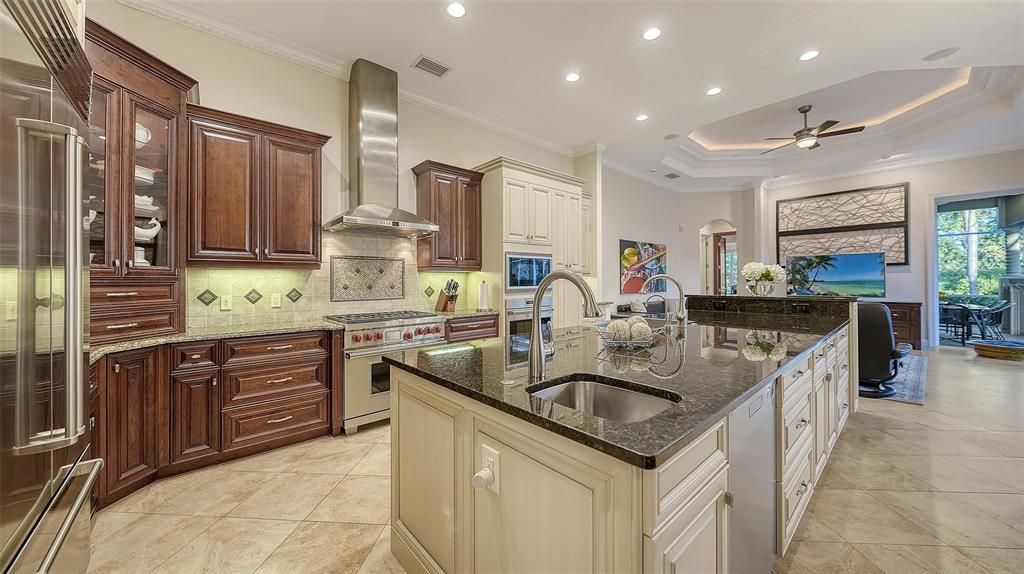 En Venta: $1,825,000 (4 camas, 4 baños, 4247 Pies cuadrados)