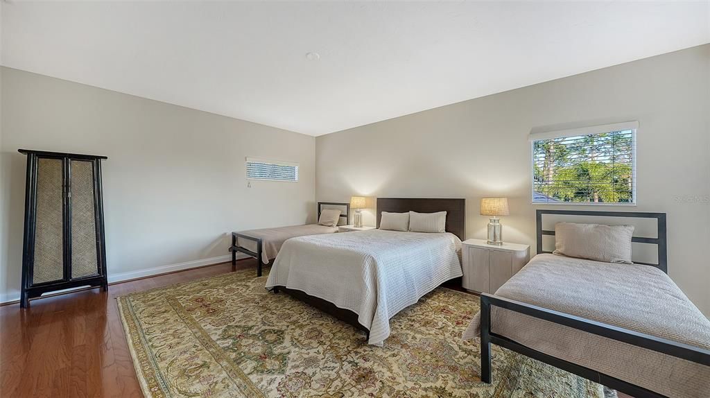 En Venta: $1,825,000 (4 camas, 4 baños, 4247 Pies cuadrados)