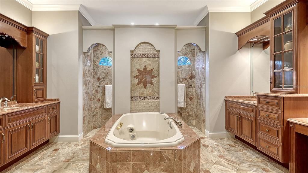 En Venta: $1,825,000 (4 camas, 4 baños, 4247 Pies cuadrados)