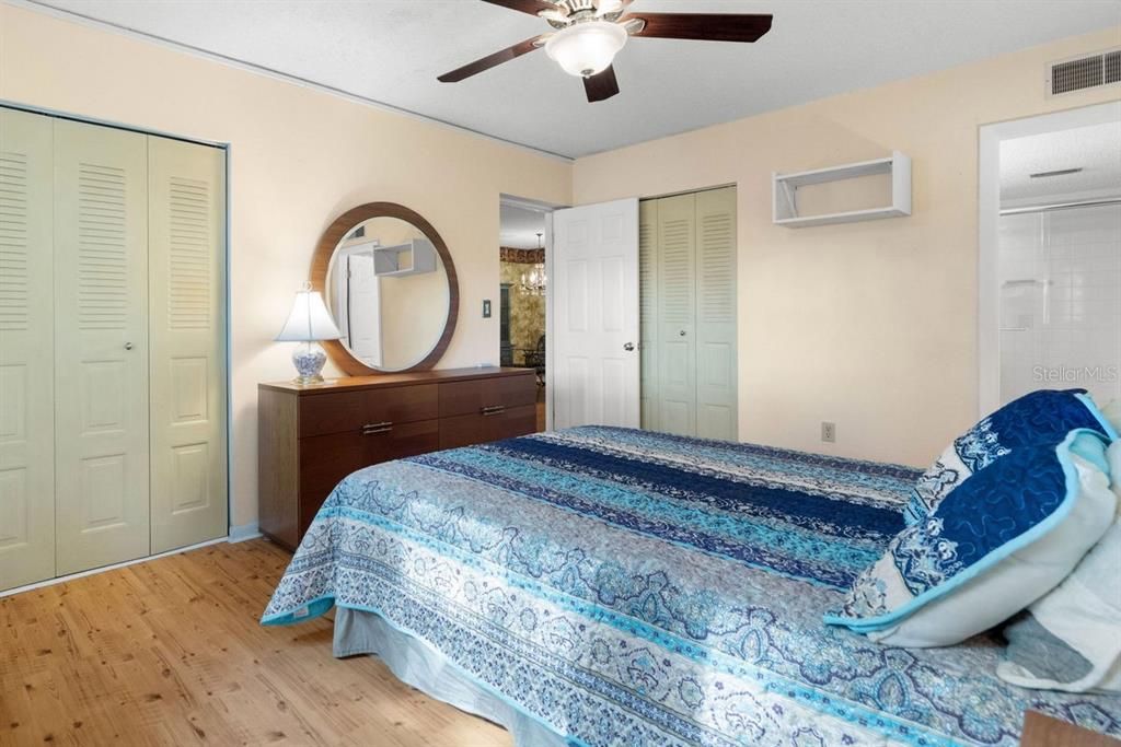 En Venta: $179,900 (2 camas, 2 baños, 1044 Pies cuadrados)