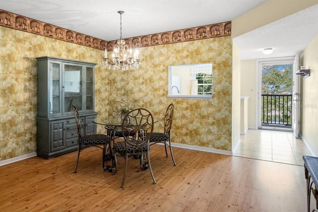 En Venta: $179,900 (2 camas, 2 baños, 1044 Pies cuadrados)