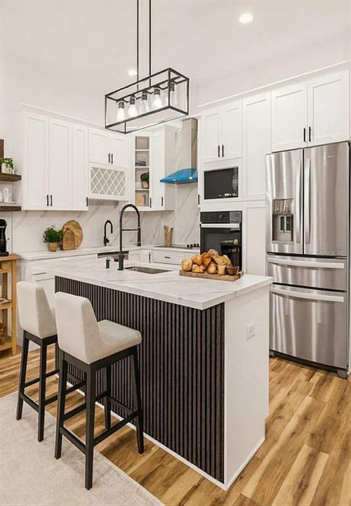 For Sale: $659,000 (4 beds, 3 baths, 1930 Square Feet)