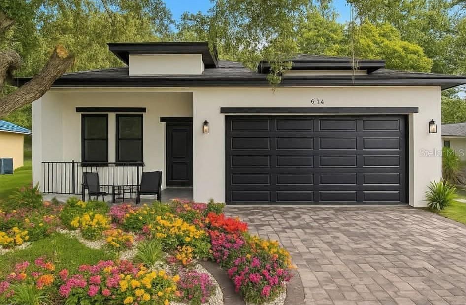 For Sale: $659,000 (4 beds, 3 baths, 1930 Square Feet)