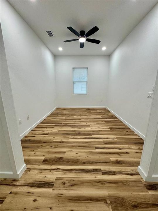 На продажу: $655,900 (4 спален, 3 ванн, 1930 Квадратных фут)