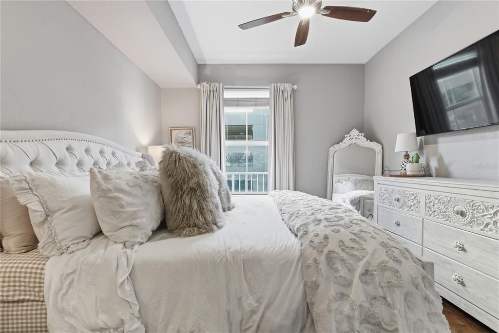 待售: $519,000 (2 贝兹, 2 浴室, 1184 平方英尺)