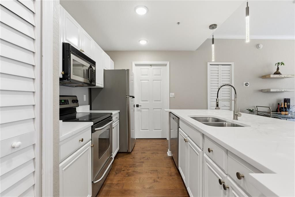 待售: $519,000 (2 贝兹, 2 浴室, 1184 平方英尺)