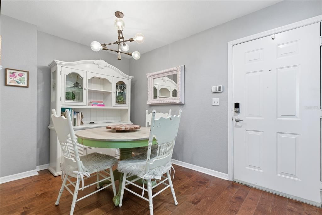 待售: $519,000 (2 贝兹, 2 浴室, 1184 平方英尺)