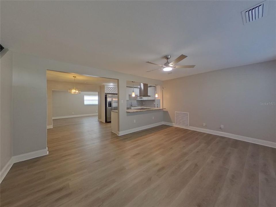 For Rent: $3,259 (4 beds, 3 baths, 2098 Square Feet)