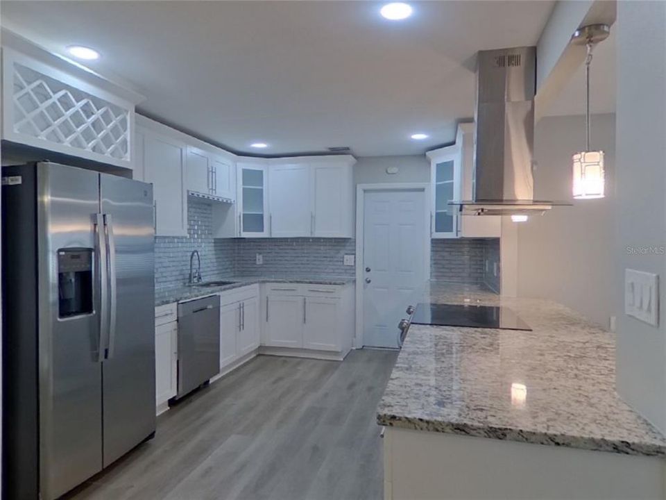 For Rent: $3,259 (4 beds, 3 baths, 2098 Square Feet)