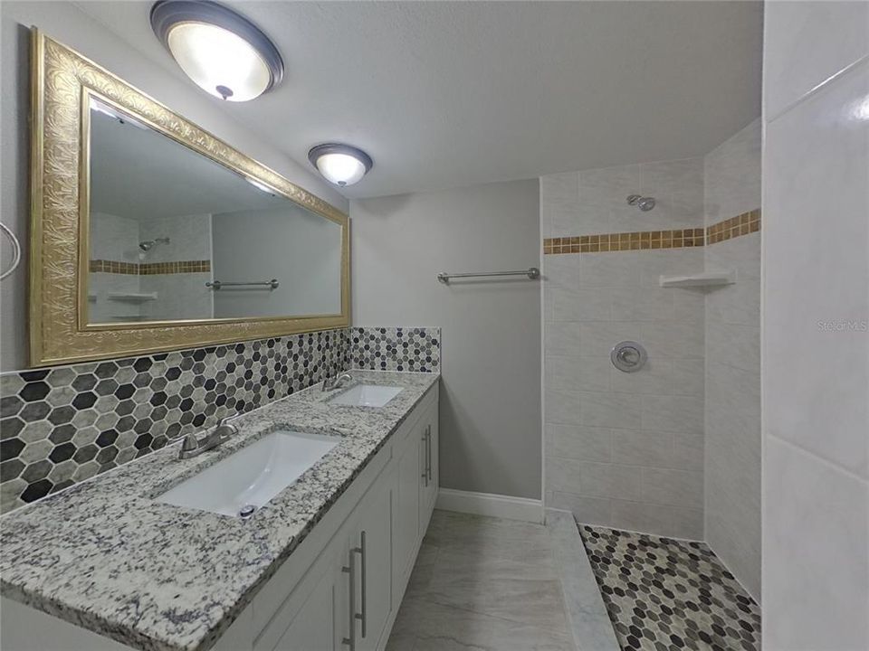 For Rent: $3,259 (4 beds, 3 baths, 2098 Square Feet)