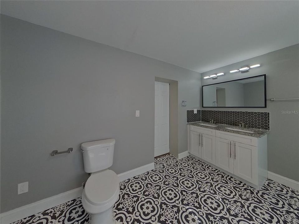 For Rent: $3,259 (4 beds, 3 baths, 2098 Square Feet)