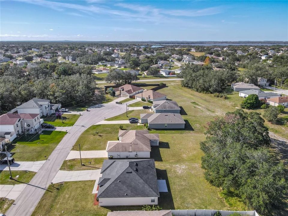 На продажу: $279,999 (3 спален, 2 ванн, 1799 Квадратных фут)