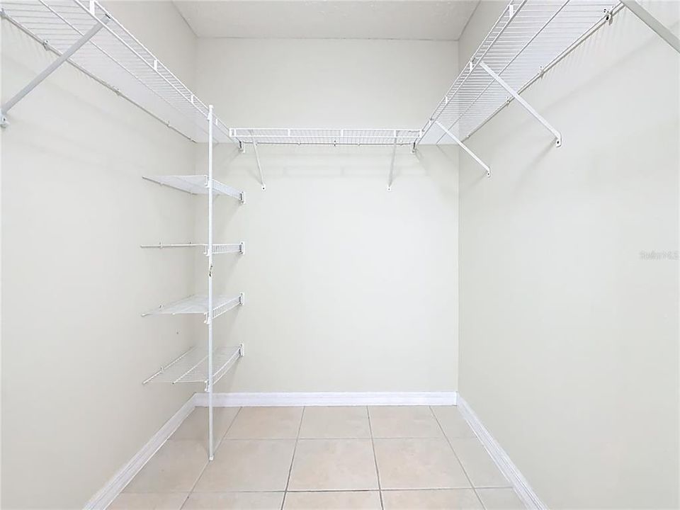 На продажу: $279,999 (3 спален, 2 ванн, 1799 Квадратных фут)