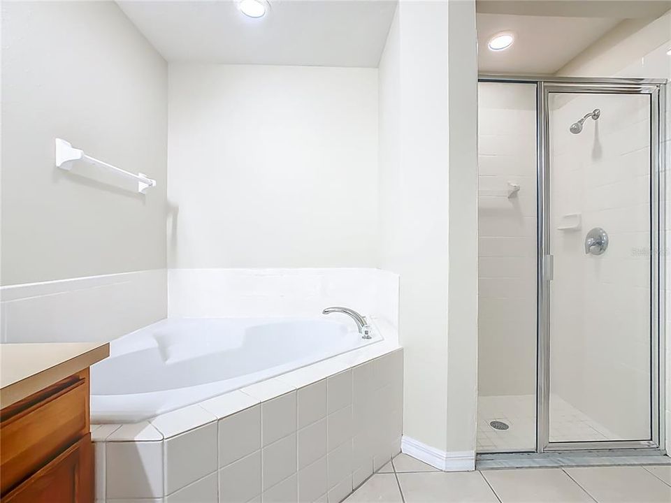 На продажу: $279,999 (3 спален, 2 ванн, 1799 Квадратных фут)