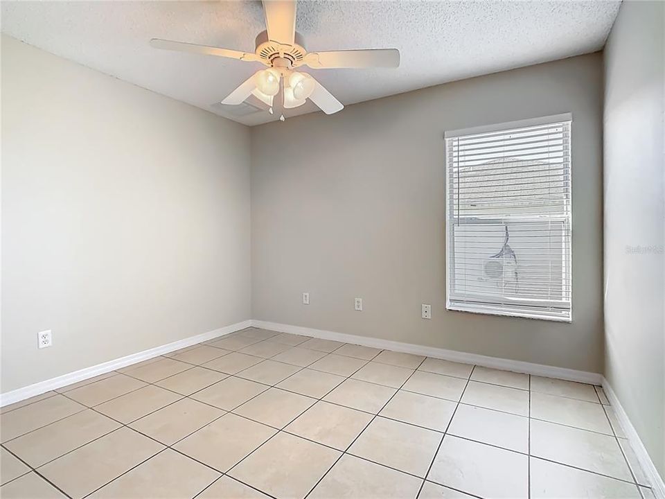 На продажу: $279,999 (3 спален, 2 ванн, 1799 Квадратных фут)