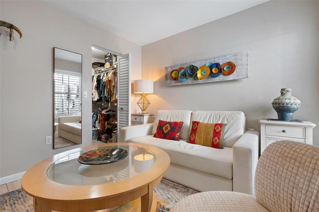 待售: $370,000 (2 贝兹, 2 浴室, 1238 平方英尺)