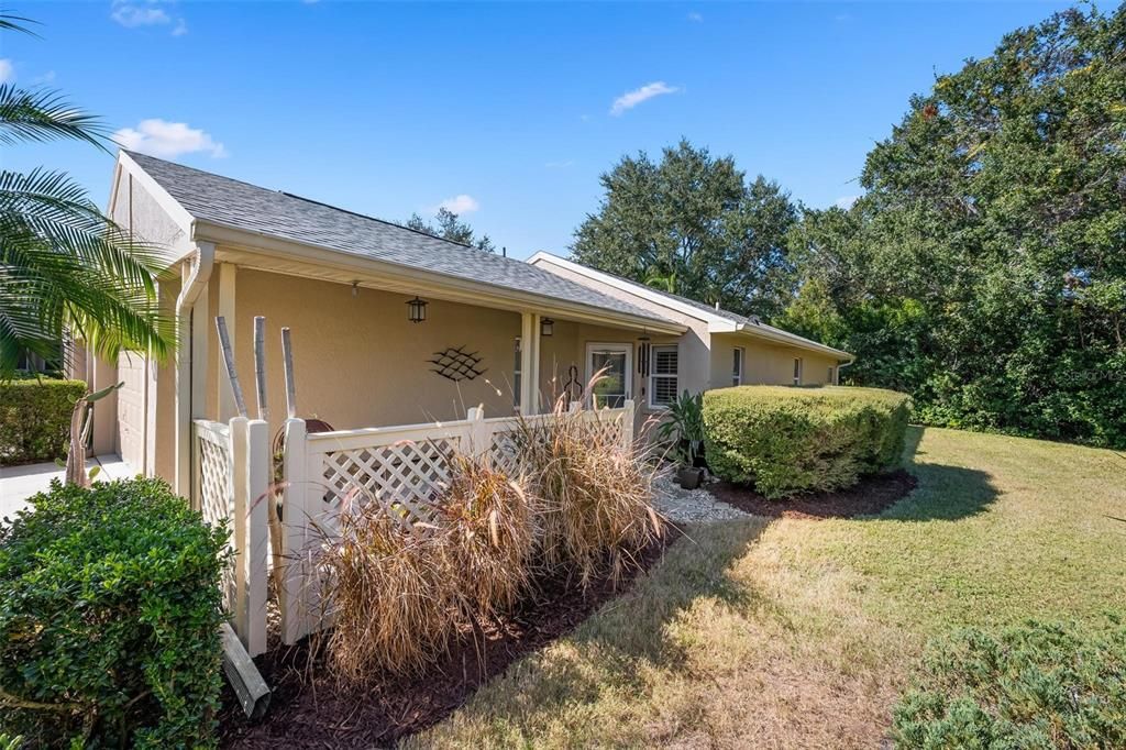 待售: $370,000 (2 贝兹, 2 浴室, 1238 平方英尺)