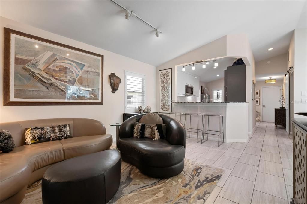 待售: $370,000 (2 贝兹, 2 浴室, 1238 平方英尺)