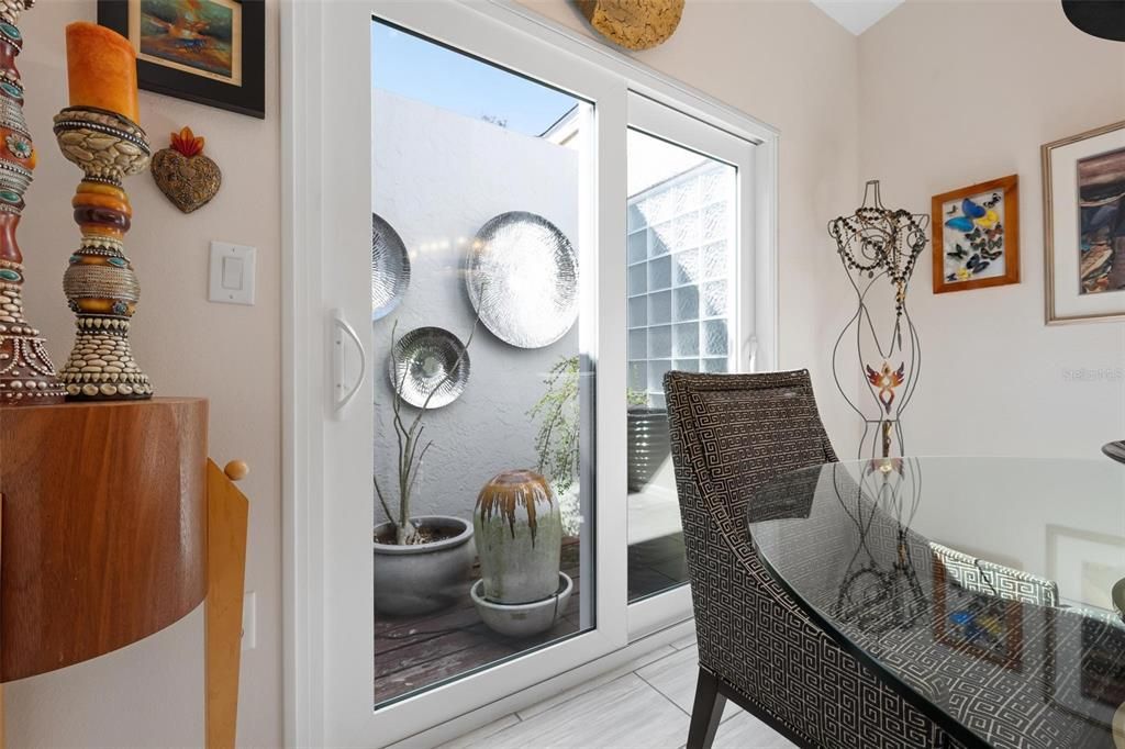 待售: $370,000 (2 贝兹, 2 浴室, 1238 平方英尺)