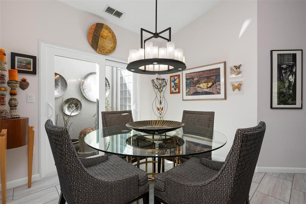 待售: $370,000 (2 贝兹, 2 浴室, 1238 平方英尺)