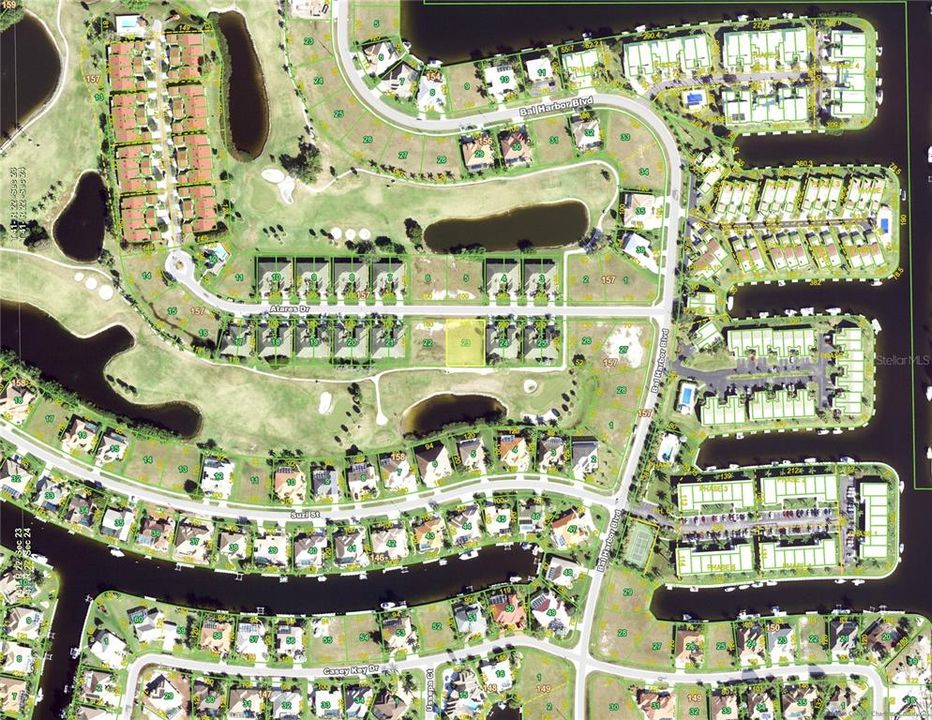 На продажу: $99,900 (0.28 acres)