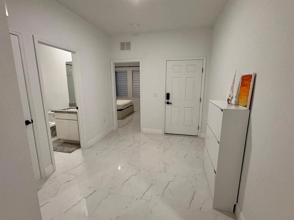 For Rent: $2,050 (4 beds, 2 baths, 1858 Square Feet)