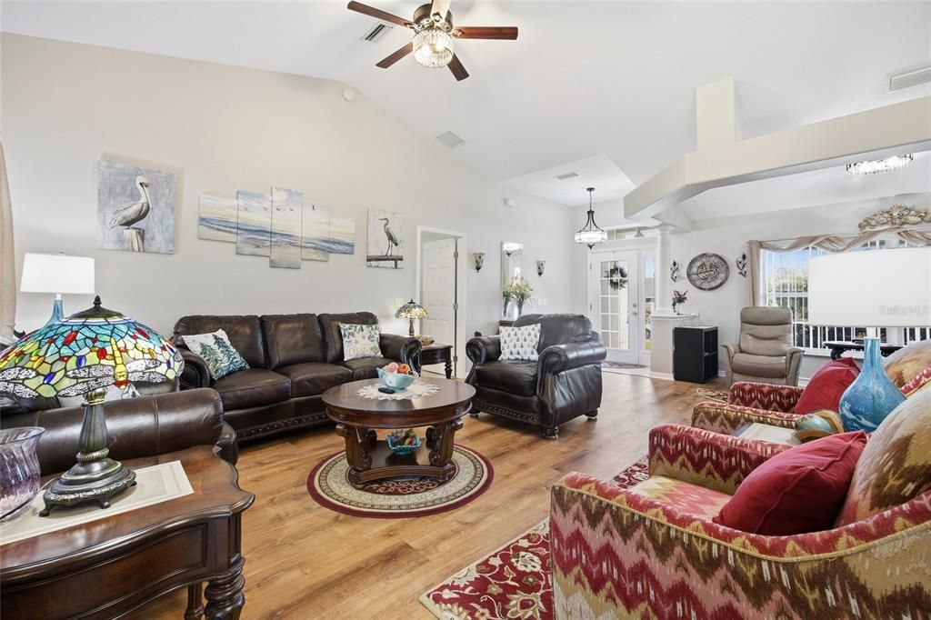 For Sale: $339,000 (3 beds, 2 baths, 1715 Square Feet)