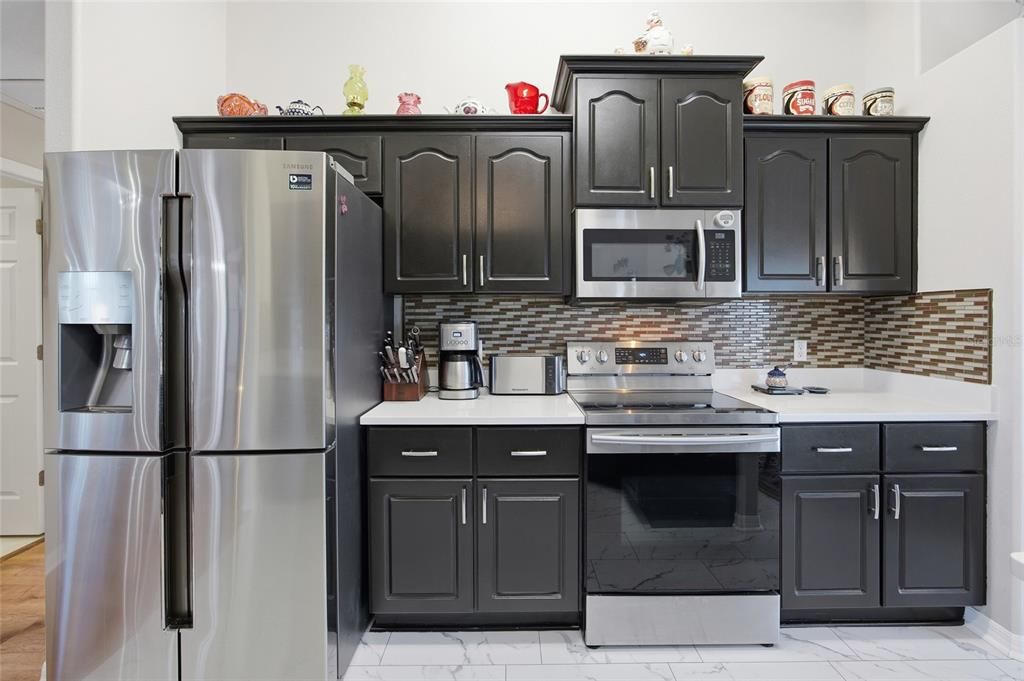 For Sale: $339,000 (3 beds, 2 baths, 1715 Square Feet)