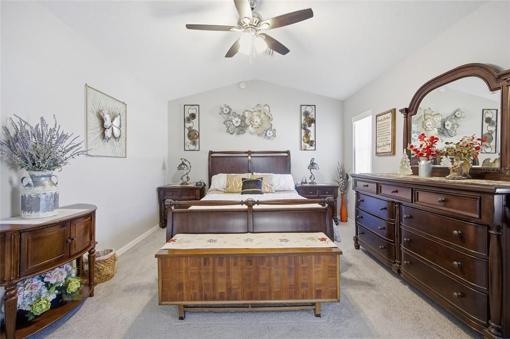 For Sale: $339,000 (3 beds, 2 baths, 1715 Square Feet)