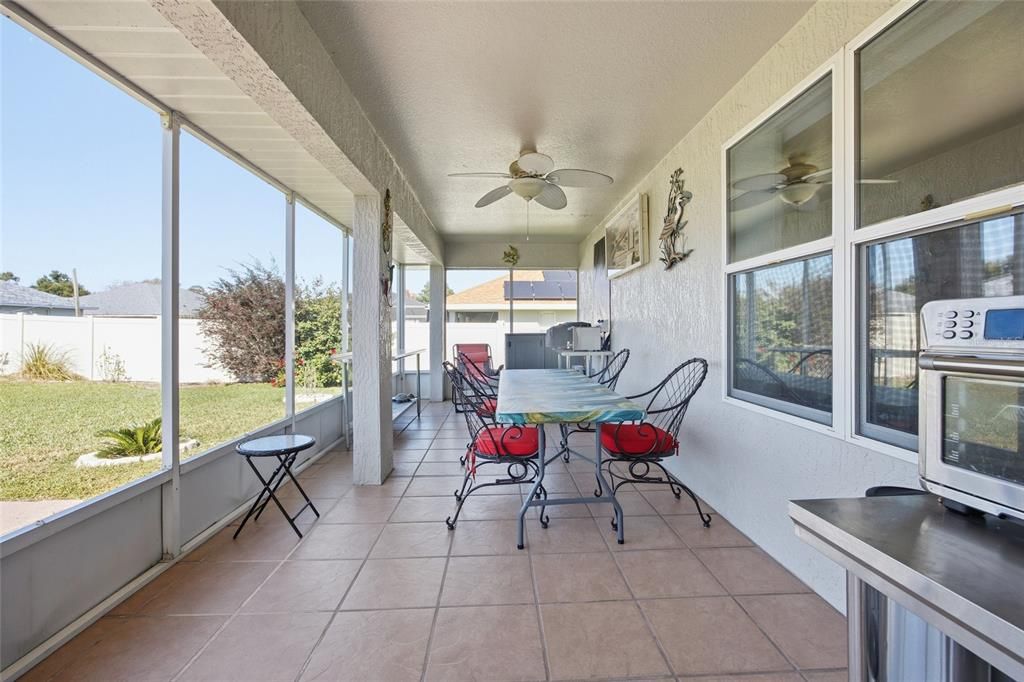 For Sale: $339,000 (3 beds, 2 baths, 1715 Square Feet)