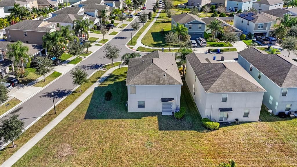 For Rent: $2,100 (4 beds, 2 baths, 1895 Square Feet)