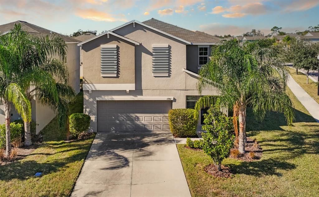 For Rent: $2,100 (4 beds, 2 baths, 1895 Square Feet)