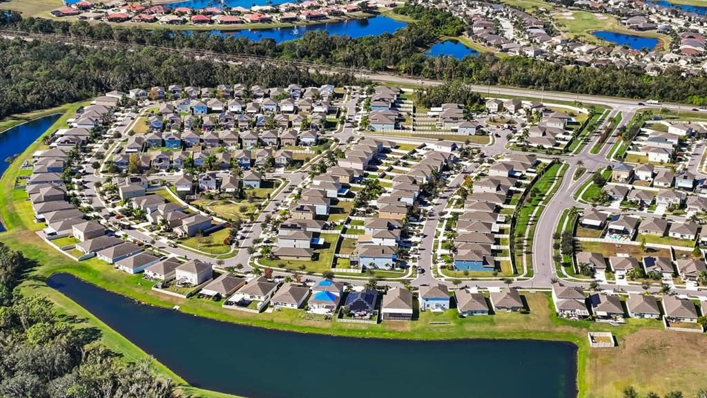 For Rent: $2,100 (4 beds, 2 baths, 1895 Square Feet)