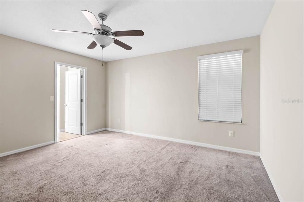 For Rent: $2,100 (4 beds, 2 baths, 1895 Square Feet)