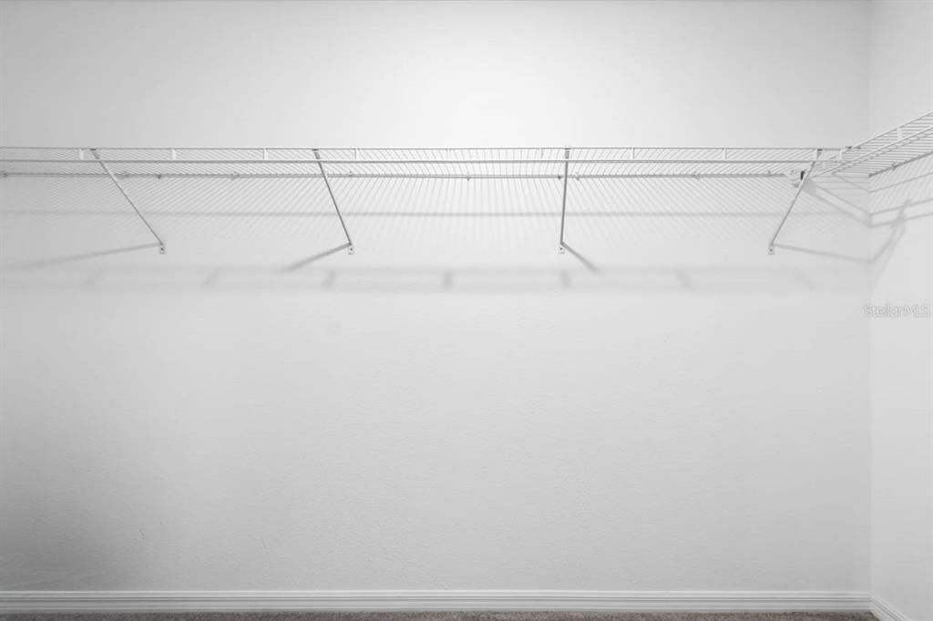 For Rent: $2,100 (4 beds, 2 baths, 1895 Square Feet)