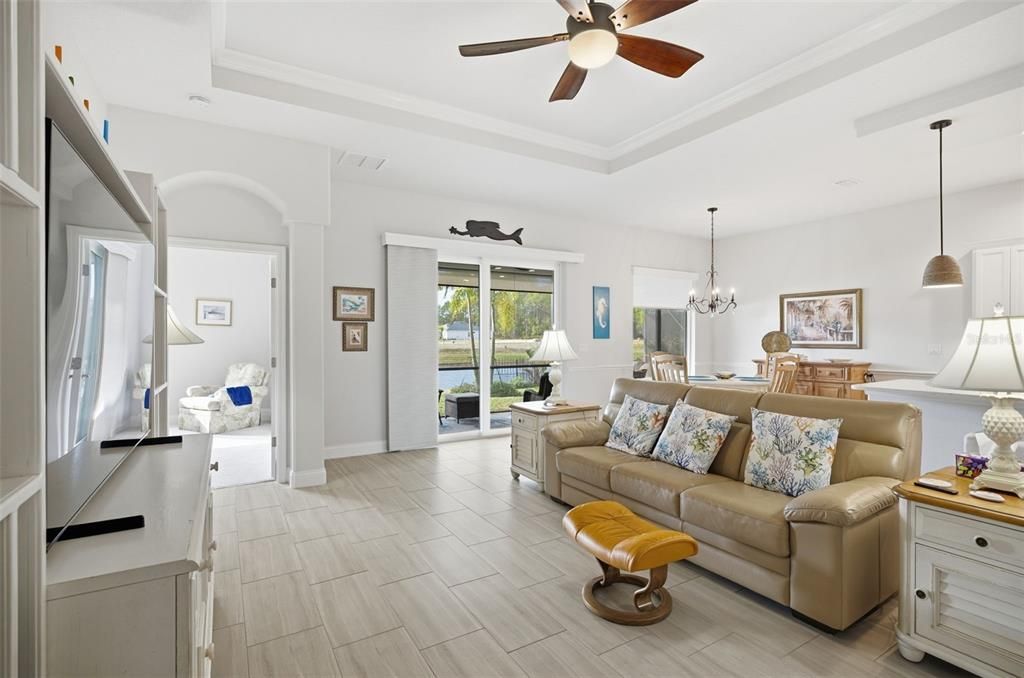 For Sale: $475,000 (4 beds, 2 baths, 1885 Square Feet)