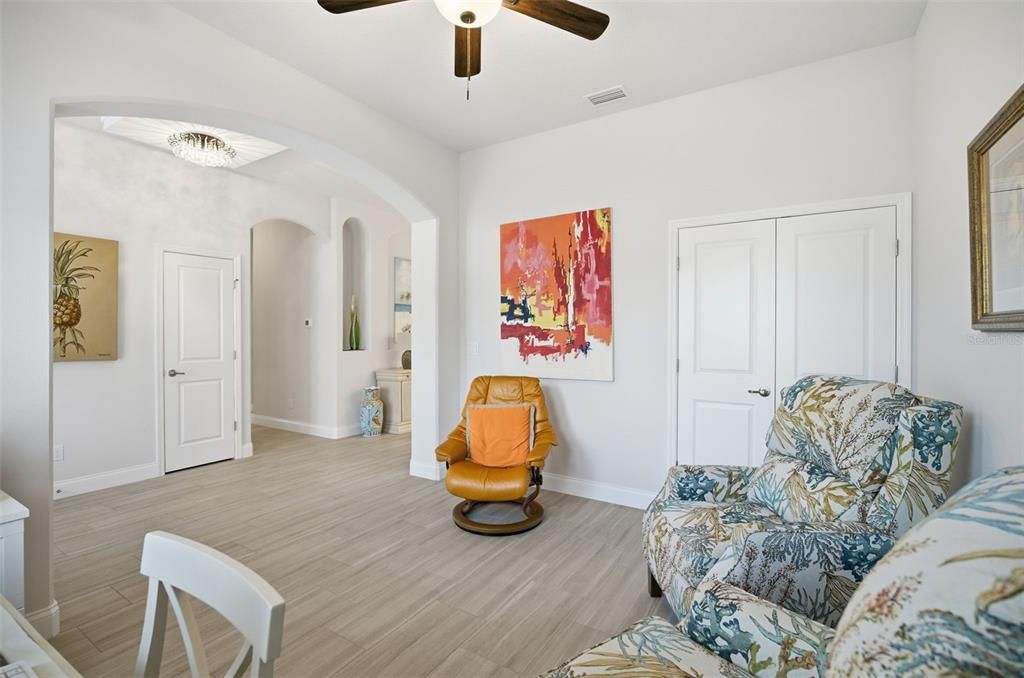 For Sale: $475,000 (4 beds, 2 baths, 1885 Square Feet)