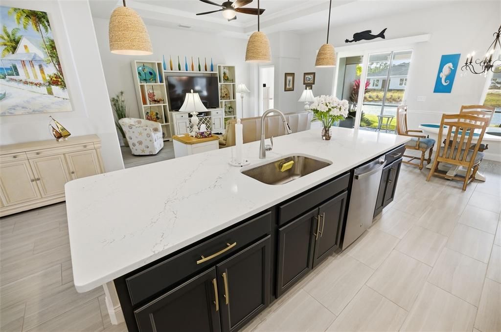 For Sale: $475,000 (4 beds, 2 baths, 1885 Square Feet)