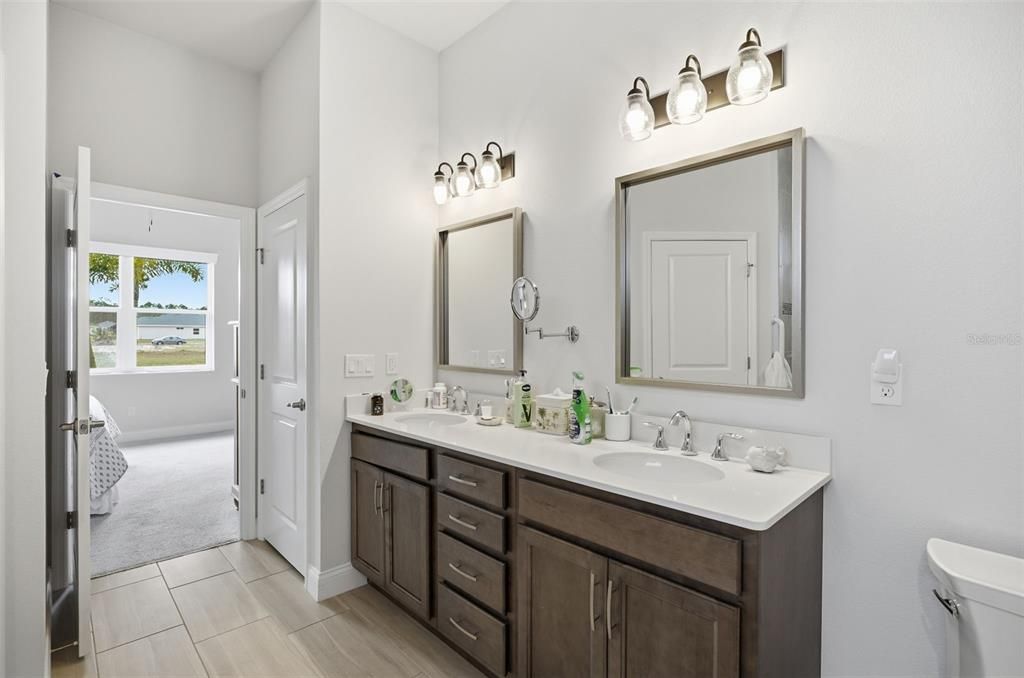 For Sale: $475,000 (4 beds, 2 baths, 1885 Square Feet)