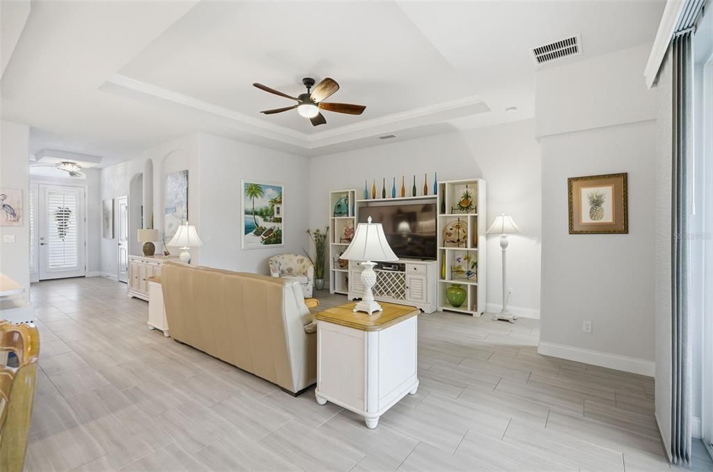 For Sale: $475,000 (4 beds, 2 baths, 1885 Square Feet)