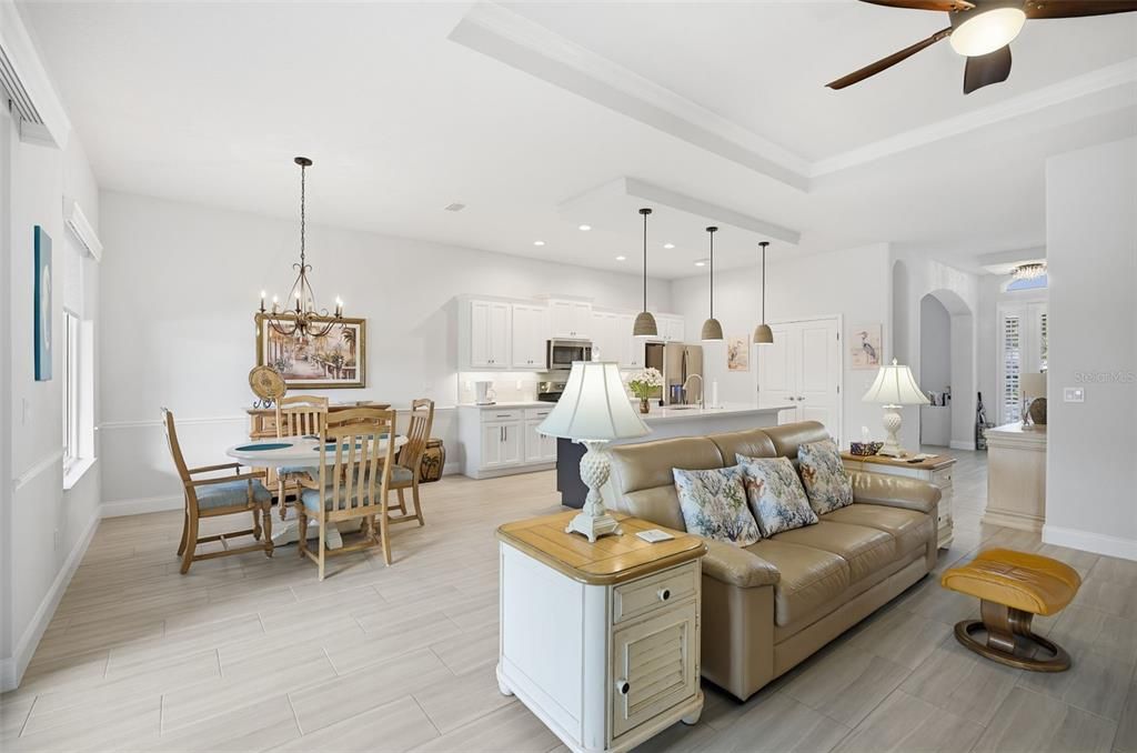 For Sale: $475,000 (4 beds, 2 baths, 1885 Square Feet)