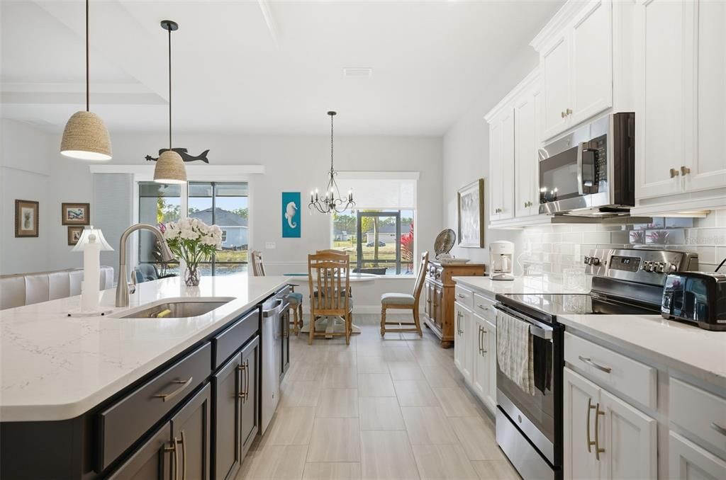 For Sale: $475,000 (4 beds, 2 baths, 1885 Square Feet)