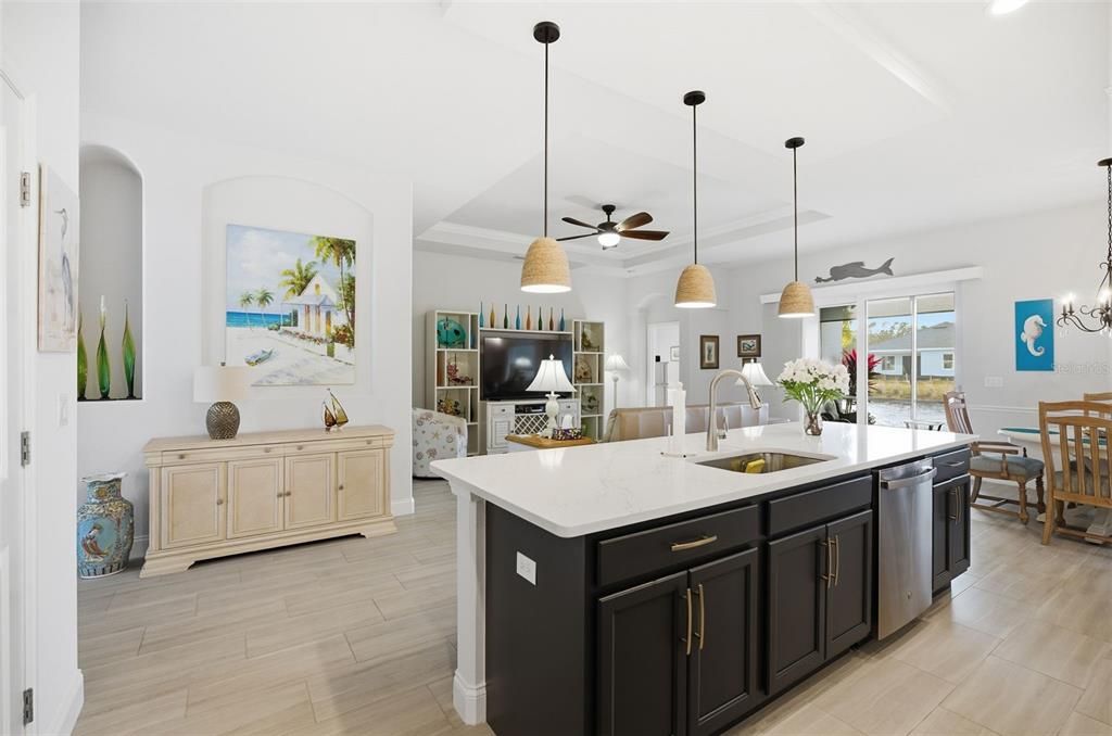 For Sale: $475,000 (4 beds, 2 baths, 1885 Square Feet)