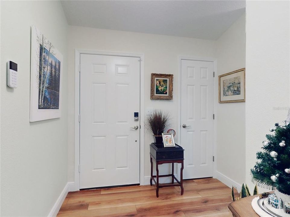 待售: $395,000 (3 贝兹, 2 浴室, 1624 平方英尺)